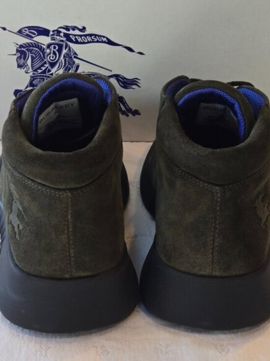 NIB Burberry Olive (Loch) Chukka Lace-Up Square Toe Boots Size 40 PRICE FIRM